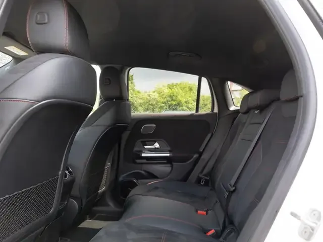 Mercedes-Benz EQA 300