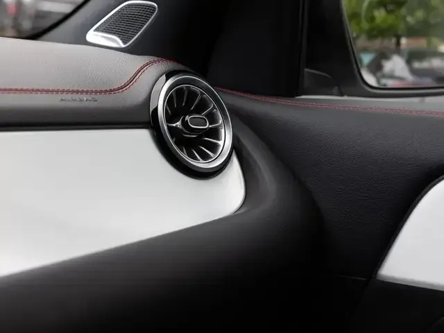 Mercedes-Benz EQA 300