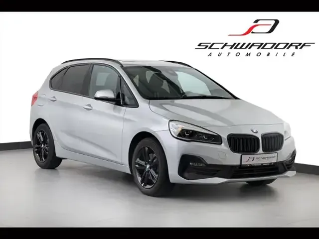 BMW 218