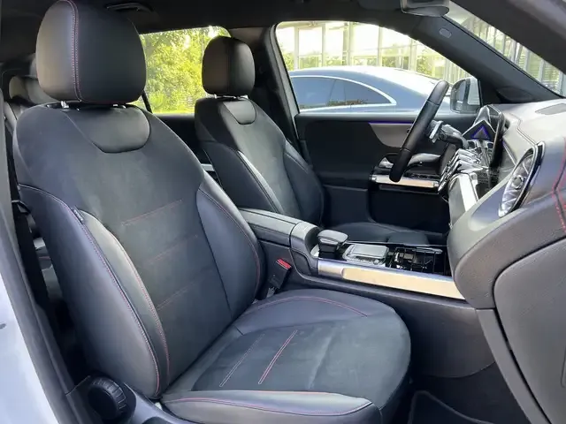 Mercedes-Benz EQB 250
