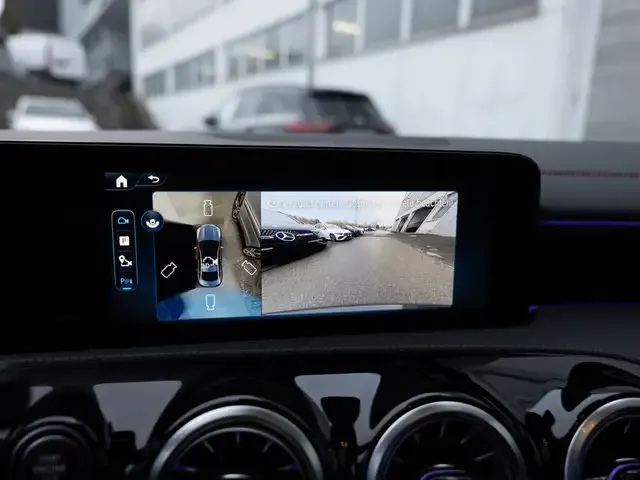 Mercedes-Benz CLA 220