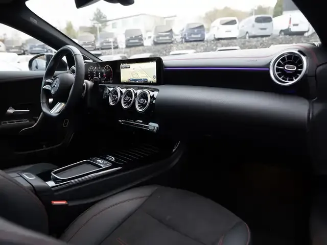 Mercedes-Benz CLA 220