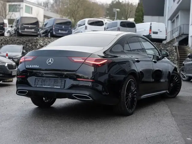Mercedes-Benz CLA 220