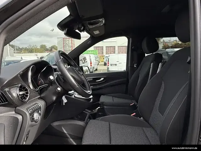 Mercedes-Benz V 250