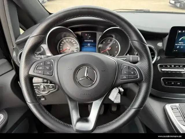 Mercedes-Benz V 250