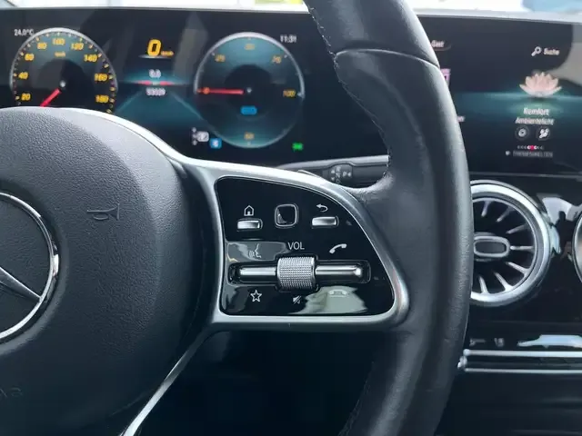 Mercedes-Benz EQA 250