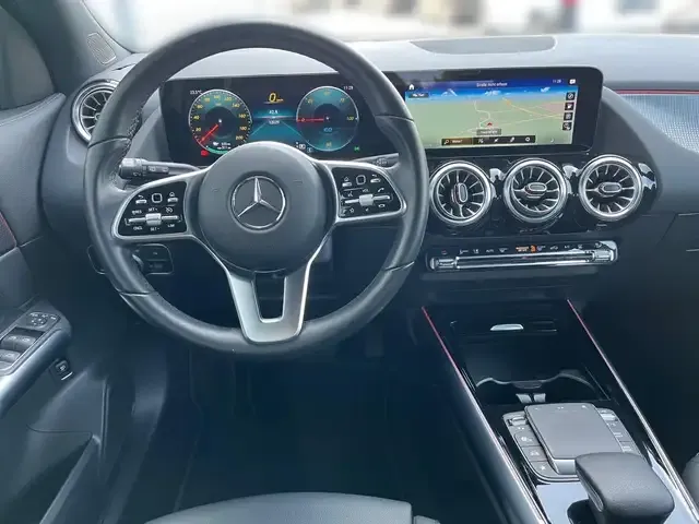 Mercedes-Benz EQA 250