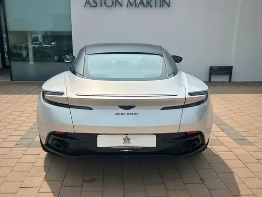 Aston Martin DB11
