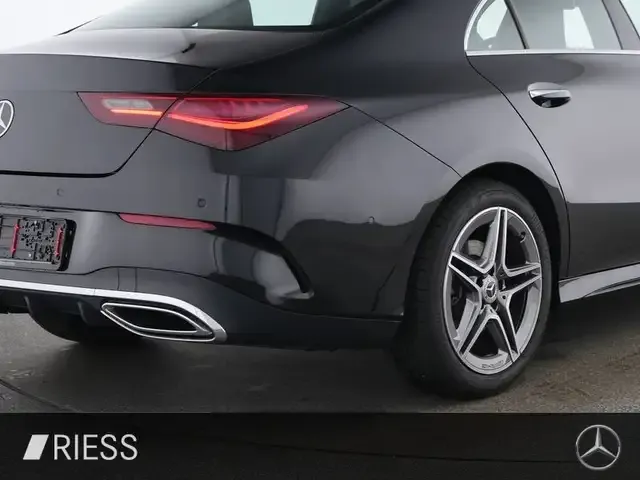 Mercedes-Benz CLA 200