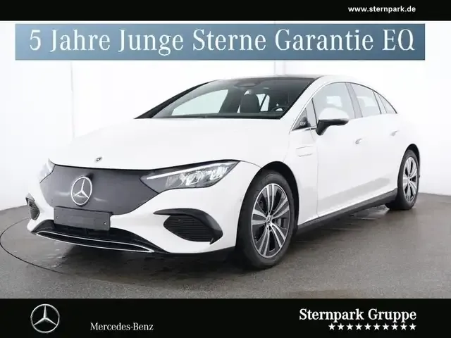 Mercedes-Benz EQE 300