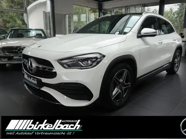 Mercedes-Benz GLA 180