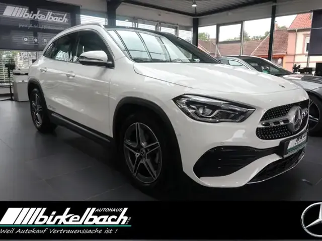 Mercedes-Benz GLA 180