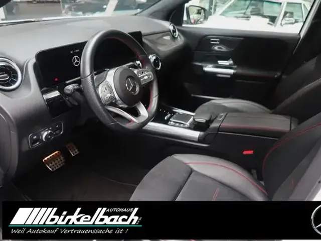 Mercedes-Benz GLA 180