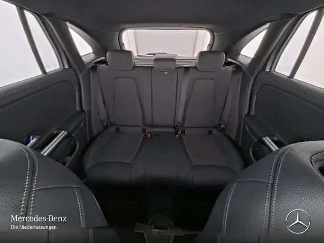 Mercedes-Benz GLA 180