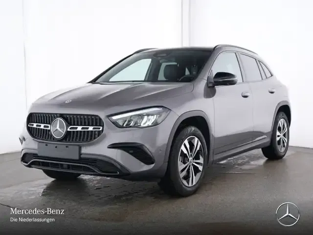 Mercedes-Benz GLA 180