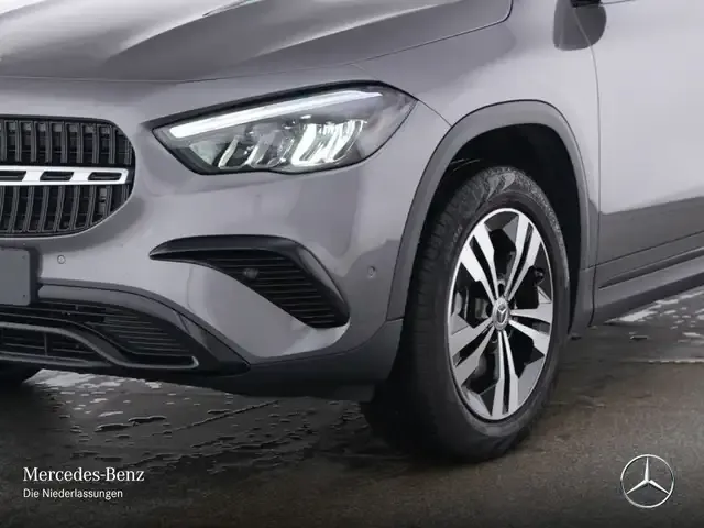Mercedes-Benz GLA 180