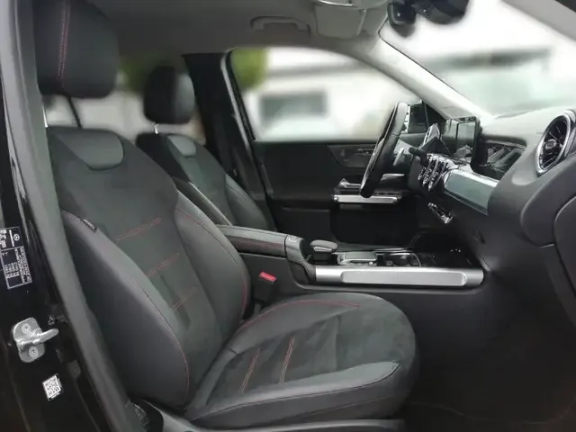 Mercedes-Benz GLB 200