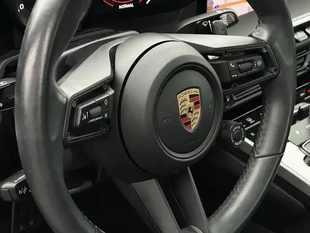 Porsche 992