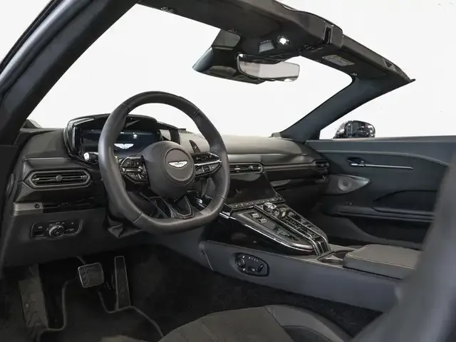 Aston Martin V8
