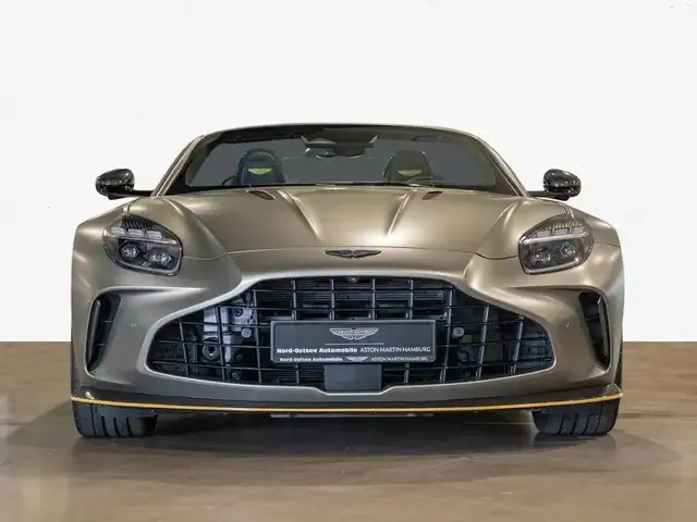 Aston Martin V8