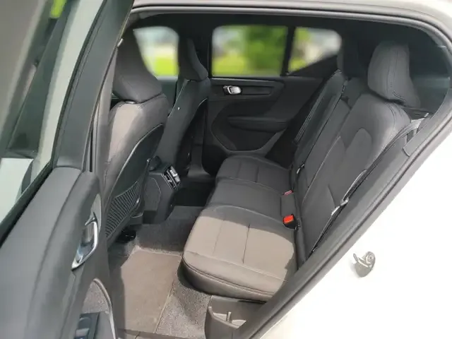 Volvo EX40