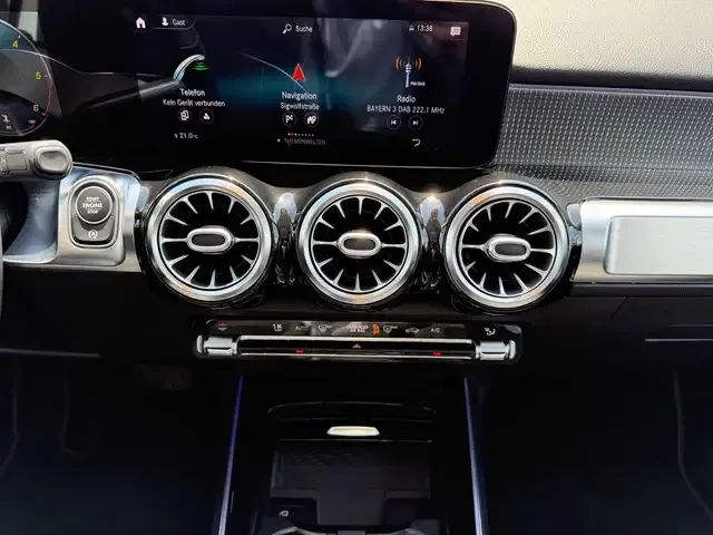 Mercedes-Benz GLB 200