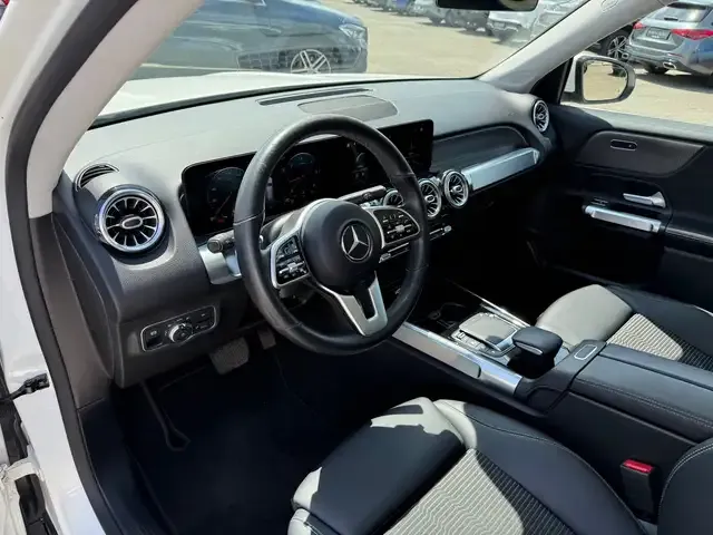 Mercedes-Benz GLB 200