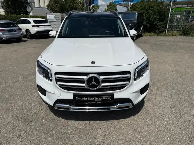 Mercedes-Benz GLB 200