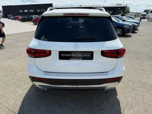 Mercedes-Benz GLB 200