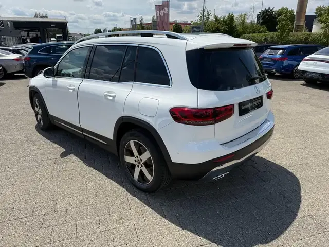 Mercedes-Benz GLB 200