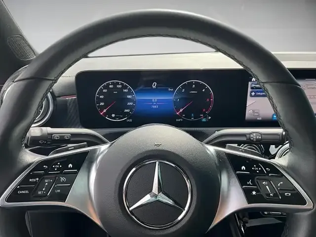 Mercedes-Benz CLA 180