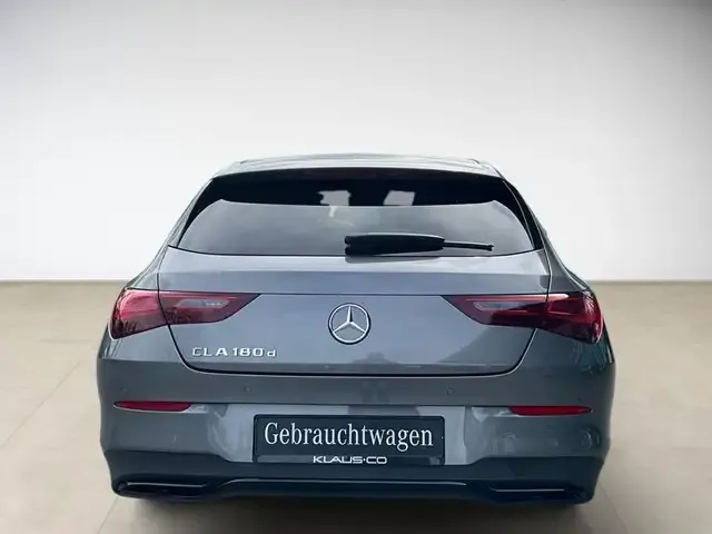 Mercedes-Benz CLA 180