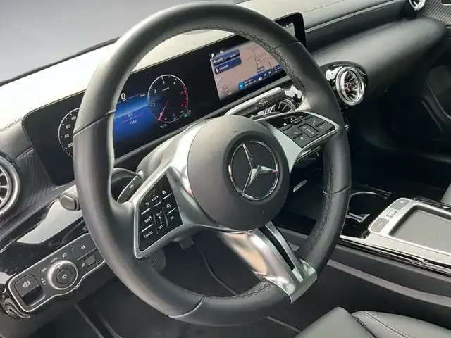 Mercedes-Benz CLA 180