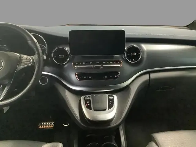 Mercedes-Benz EQV 300