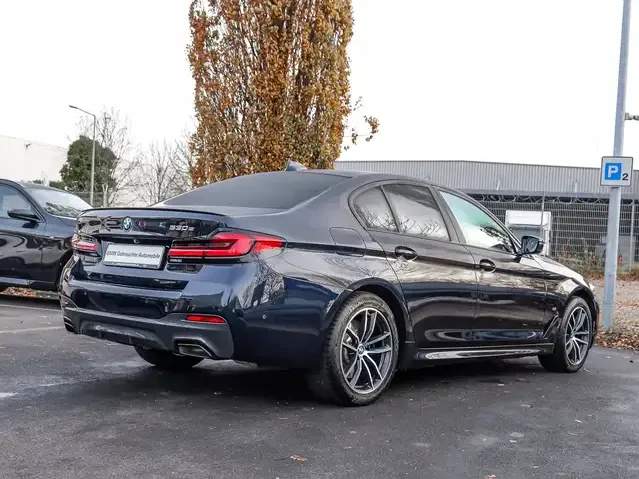 BMW 530