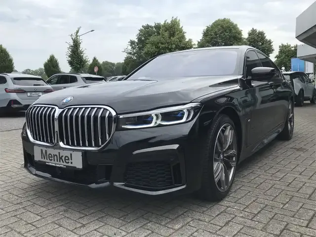BMW 745
