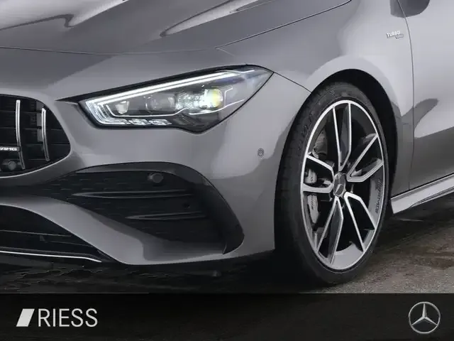 Mercedes-Benz CLA 35 AMG