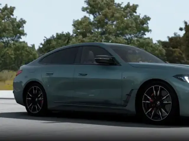 BMW i4