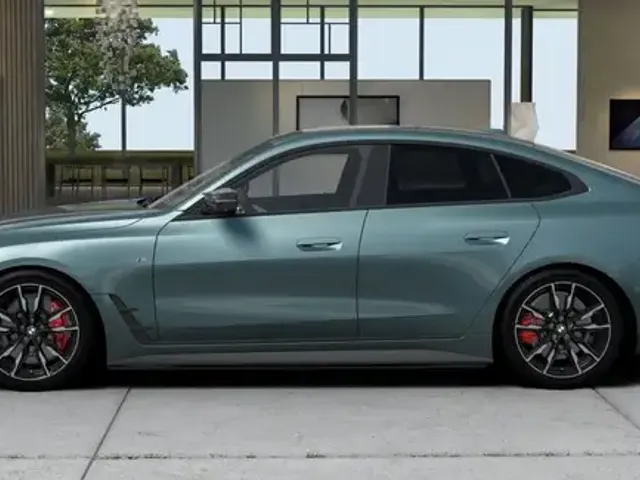 BMW i4
