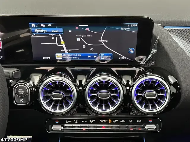 Mercedes-Benz GLA 220