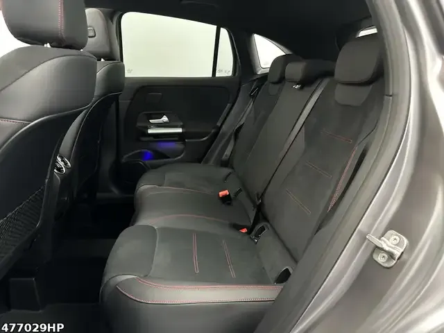 Mercedes-Benz GLA 220
