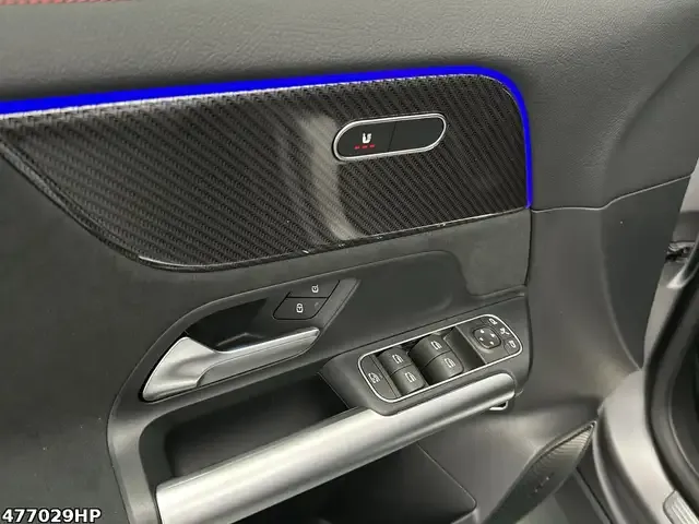 Mercedes-Benz GLA 220