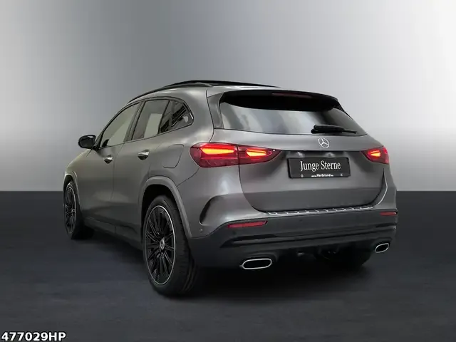 Mercedes-Benz GLA 220