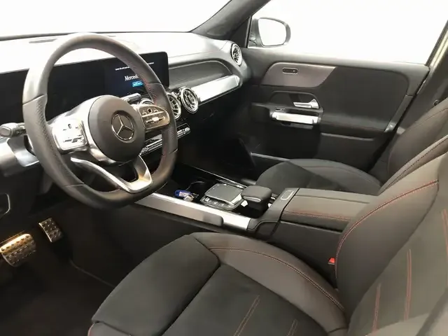 Mercedes-Benz EQB 300