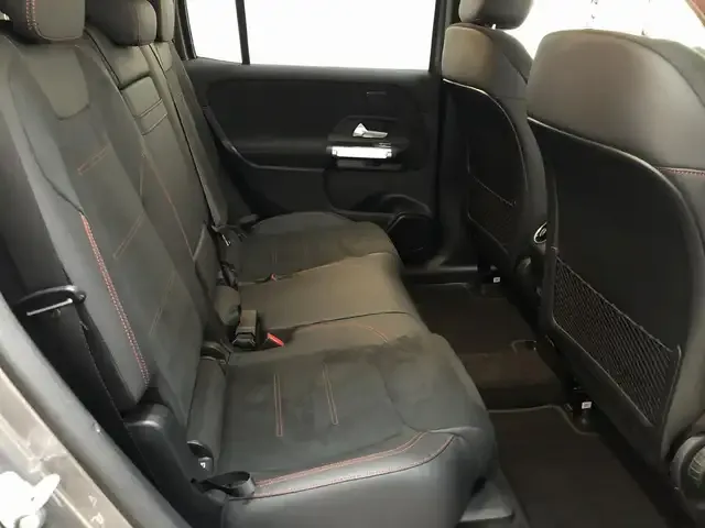 Mercedes-Benz EQB 300