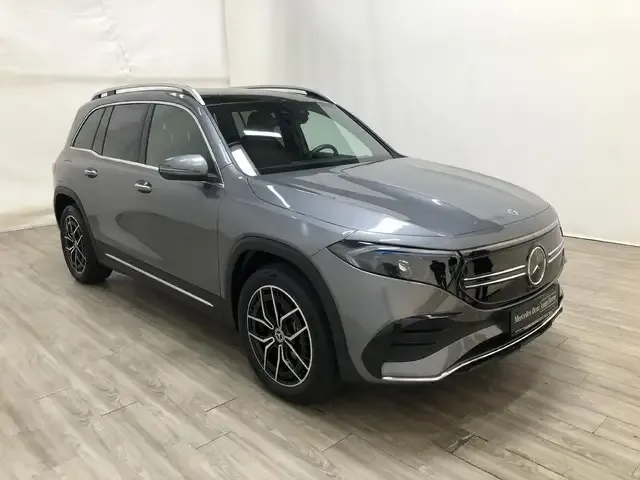 Mercedes-Benz EQB 300