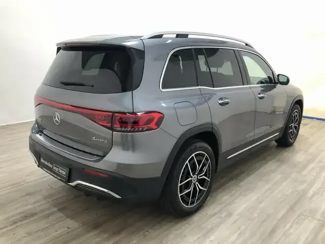 Mercedes-Benz EQB 300