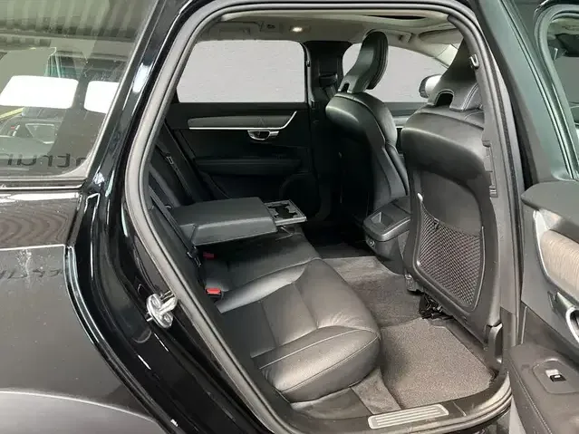 Volvo V90 Cross Country