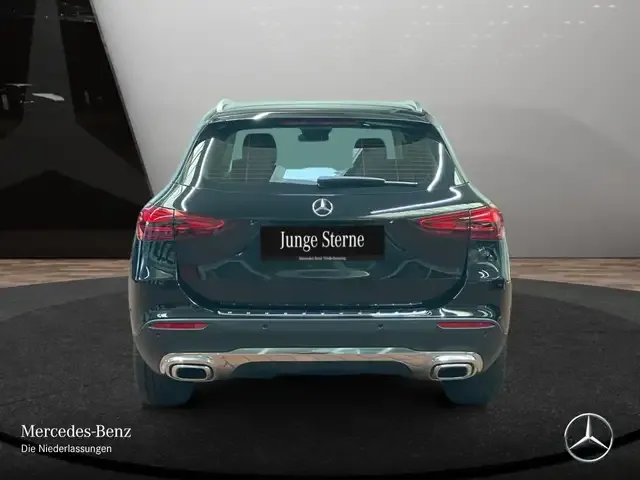 Mercedes-Benz GLA 180