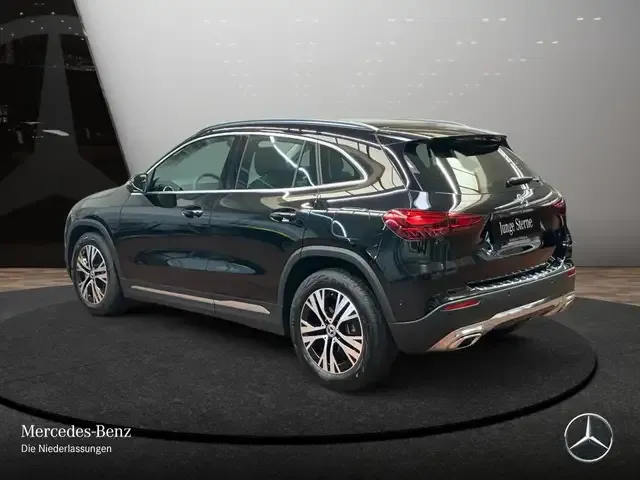 Mercedes-Benz GLA 180